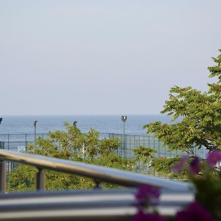Obzor Sun Residense Apartment Екстериор снимка