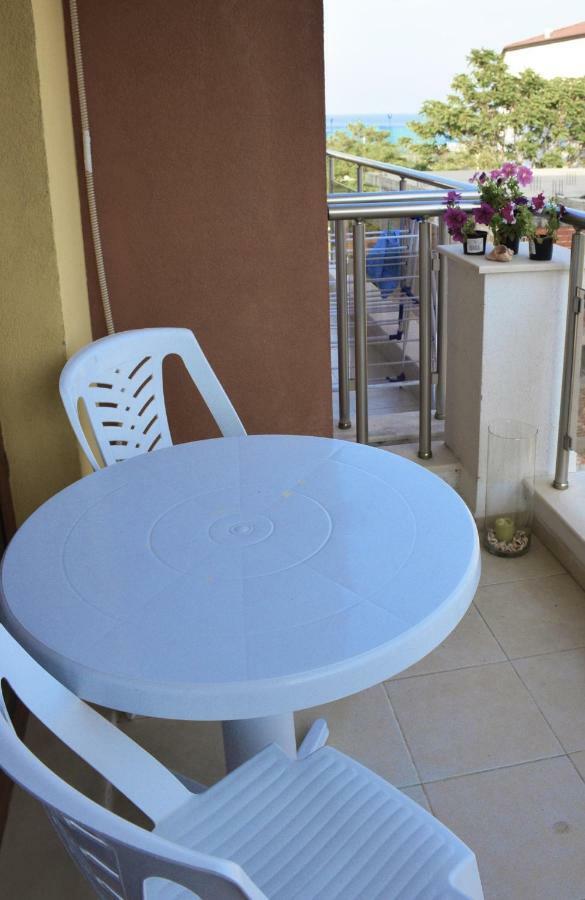 Obzor Sun Residense Apartment Екстериор снимка