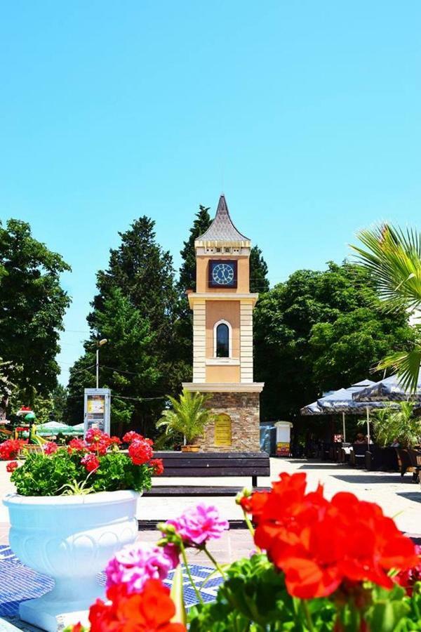 Obzor Sun Residense Apartment Екстериор снимка